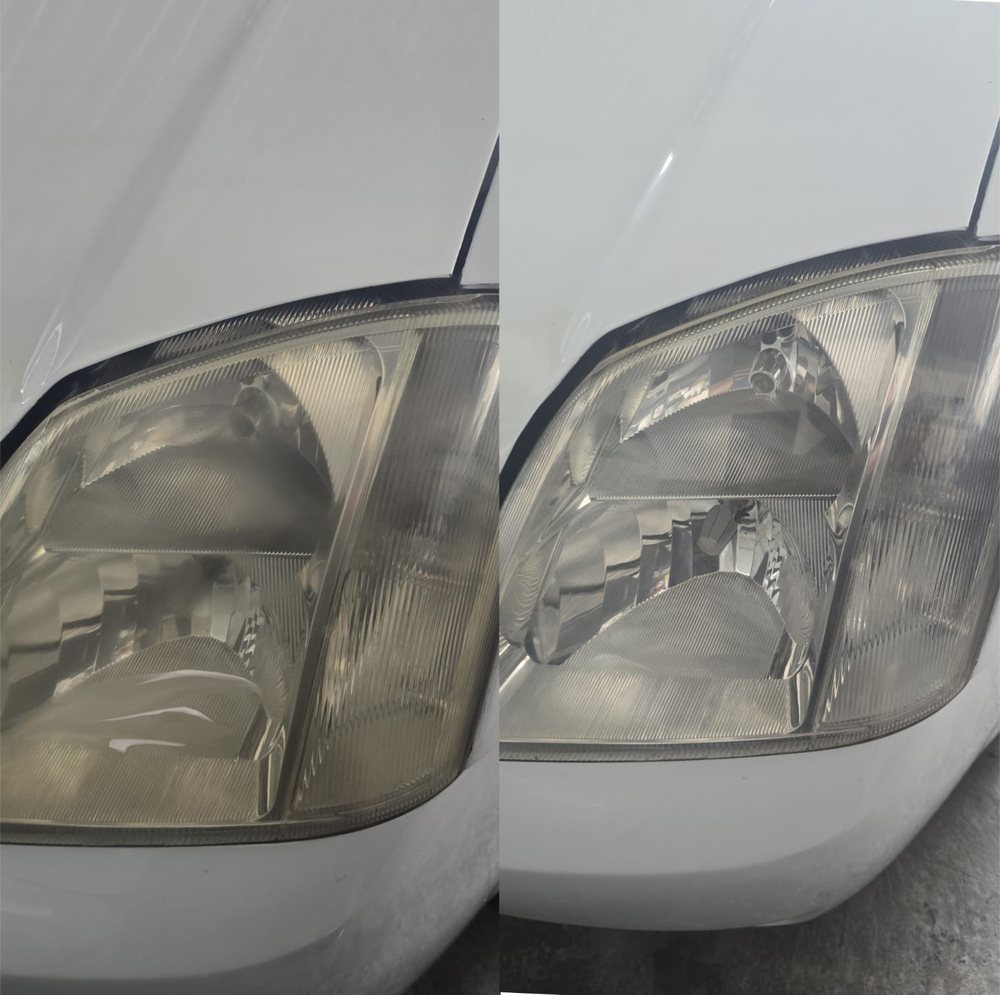 Farol de um carro branco. À esquerda, antes, amarelado e opaco. À direita, depois, mais transparente.